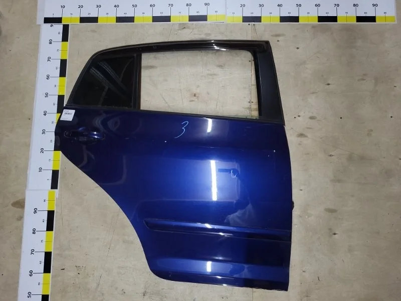 Дверь Volkswagen Golf Plus 2008 5M0833106B 5M BVY 2.0, задняя правая