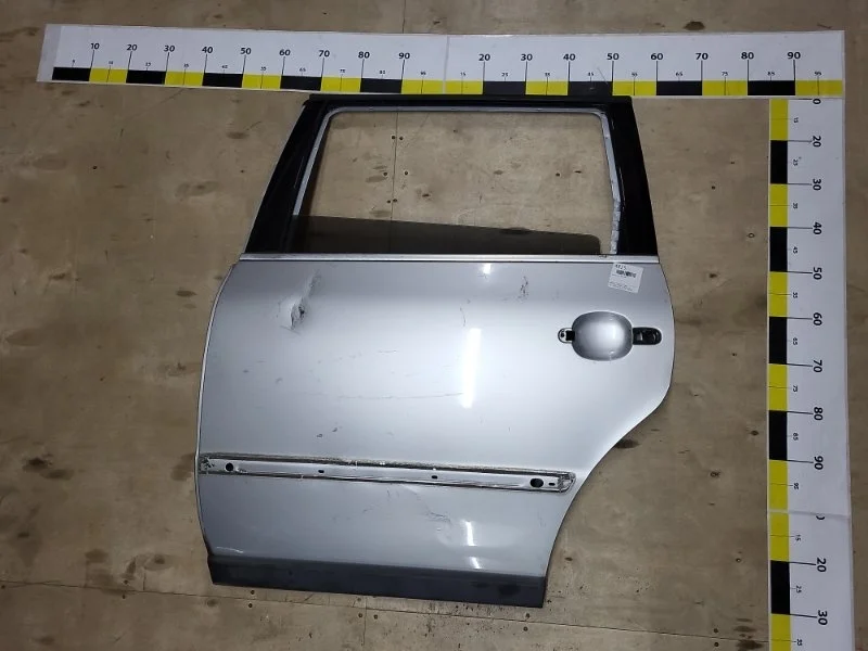 Дверь Volkswagen Passat 2004 3B9833051AC B5 APR 2.8, задняя левая