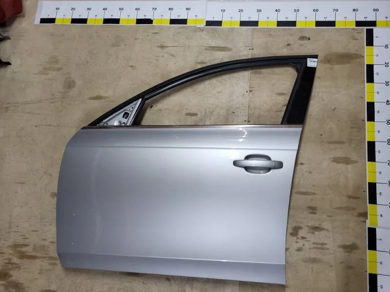 Дверь Audi A4 2009 8K0831051J B8 CDH 1.8T, передняя левая