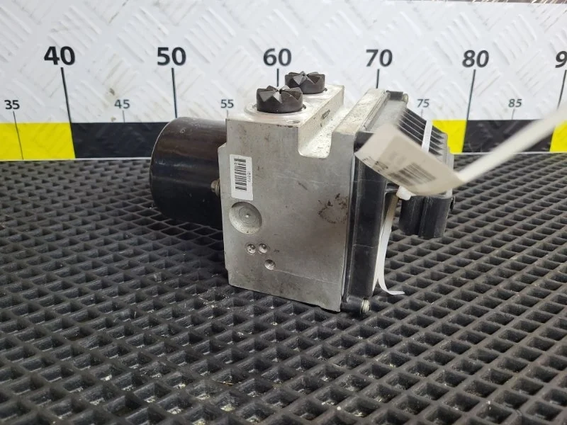 Блок ABS Volkswagen Passat 2007 3C0614109A B6 BWA 2.0T