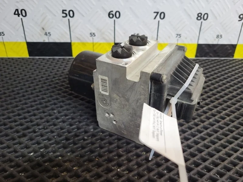 Блок ABS Volkswagen Passat 2007 3C0614109P B6 BWA 2.0T