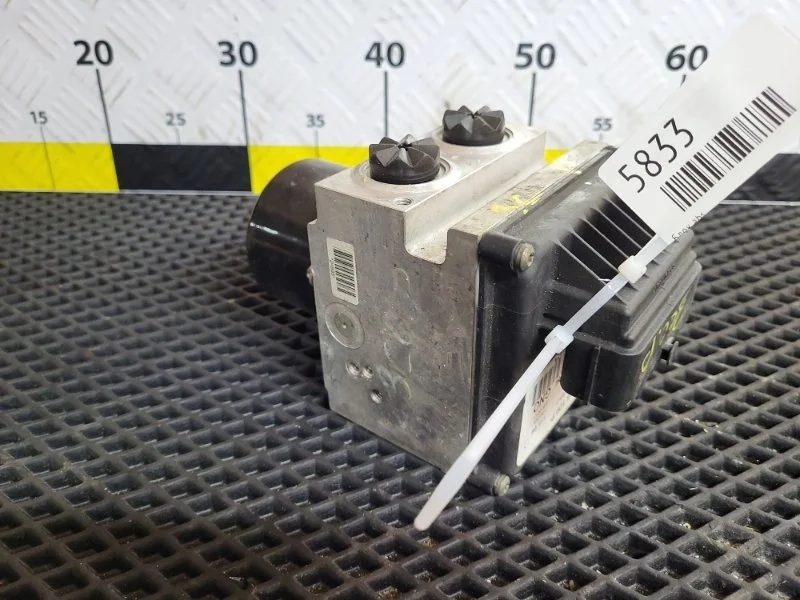 Блок ABS Volkswagen Passat 2007 3C0614109P B6 BWA 2.0T