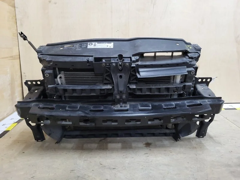 Передняя панель/ телевизор Volkswagen Golf 2011 5K0805588E 6 CAX 1.4T