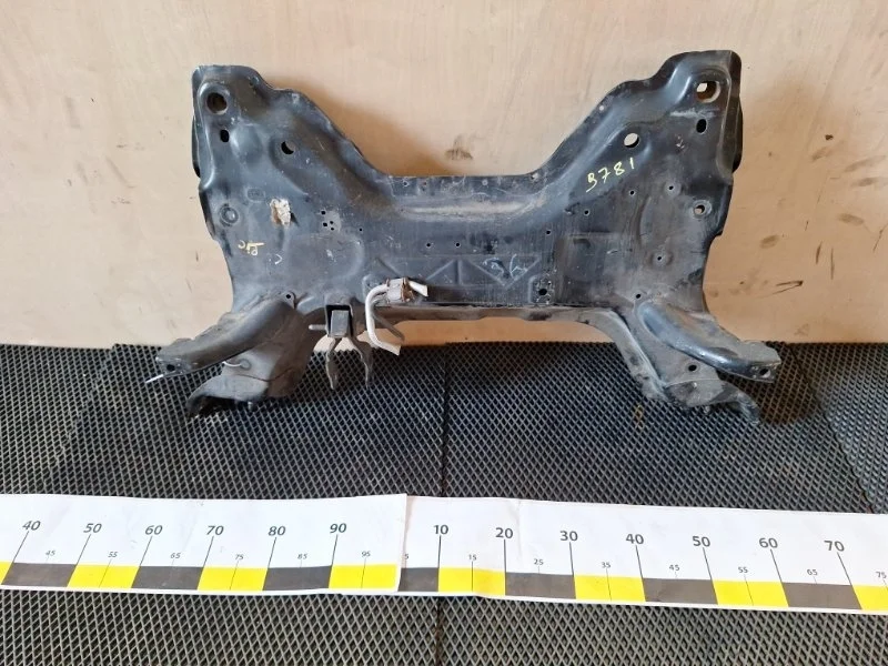 Балка передняя Citroen C4 3502FH EW12J4, передняя