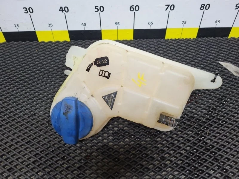 Бачок расширительный Audi A6 2010 4F0121403N C6 CAJ 3.0