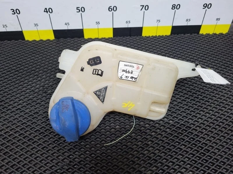 Бачок расширительный Audi A6 2010 4F0121403N C6 CAJ 3.0