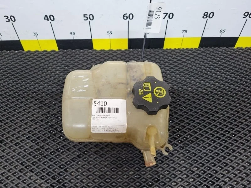 Бачок расширительный Opel Astra J 2011 13256824 P10 A16XER