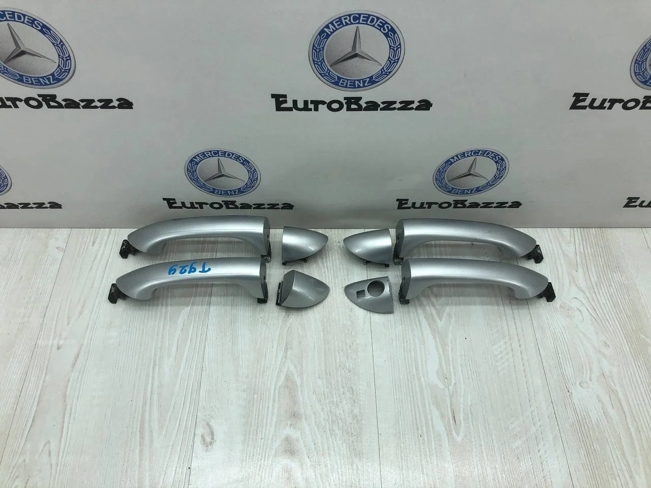 Ручка двери Mercedes W251