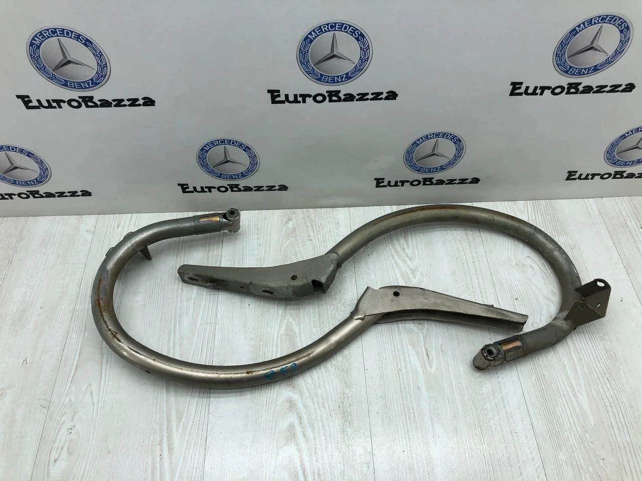 Петля крышки багажника Mercedes W203