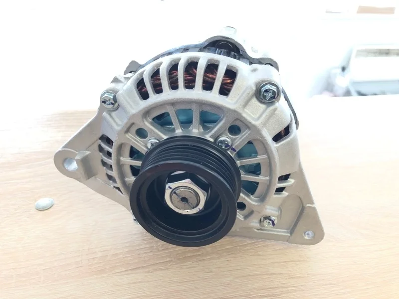 Генератор MITSUBISHI LANCER 9 2000 2001 2002 2003 2004 2005 2006 2007 2008 2009 2010 2011 STMN183018 CS1A 4G13