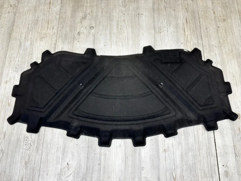 Шумоизоляция капота Audi Q3 2012-2018 8U