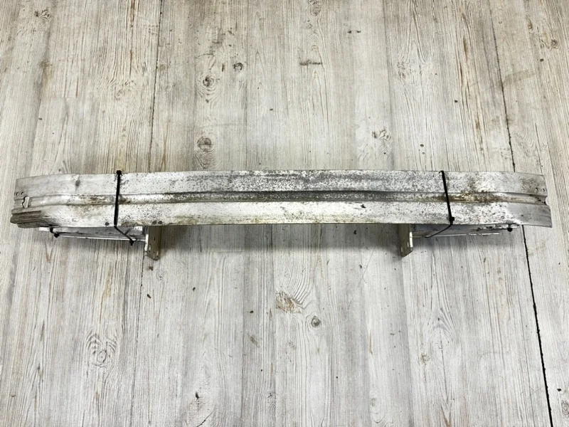 Усилитель бампера Audi Q5 2009-2017 8R