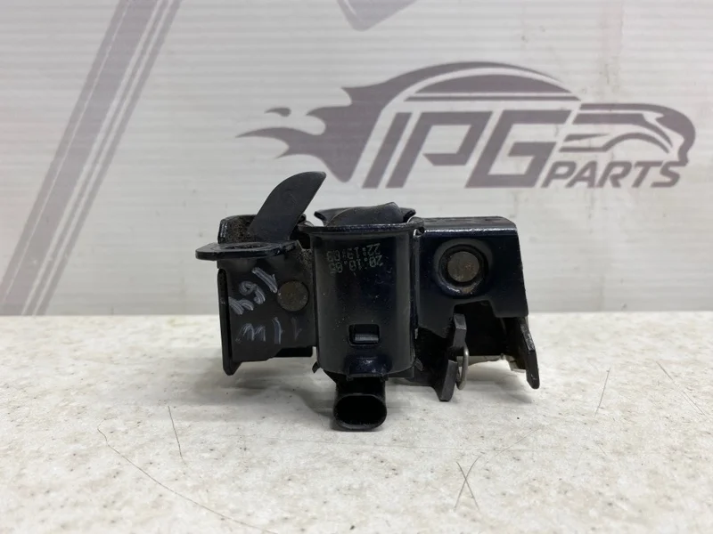 Замок капота нижняя часть Mercedes-benz ML 2006 W164