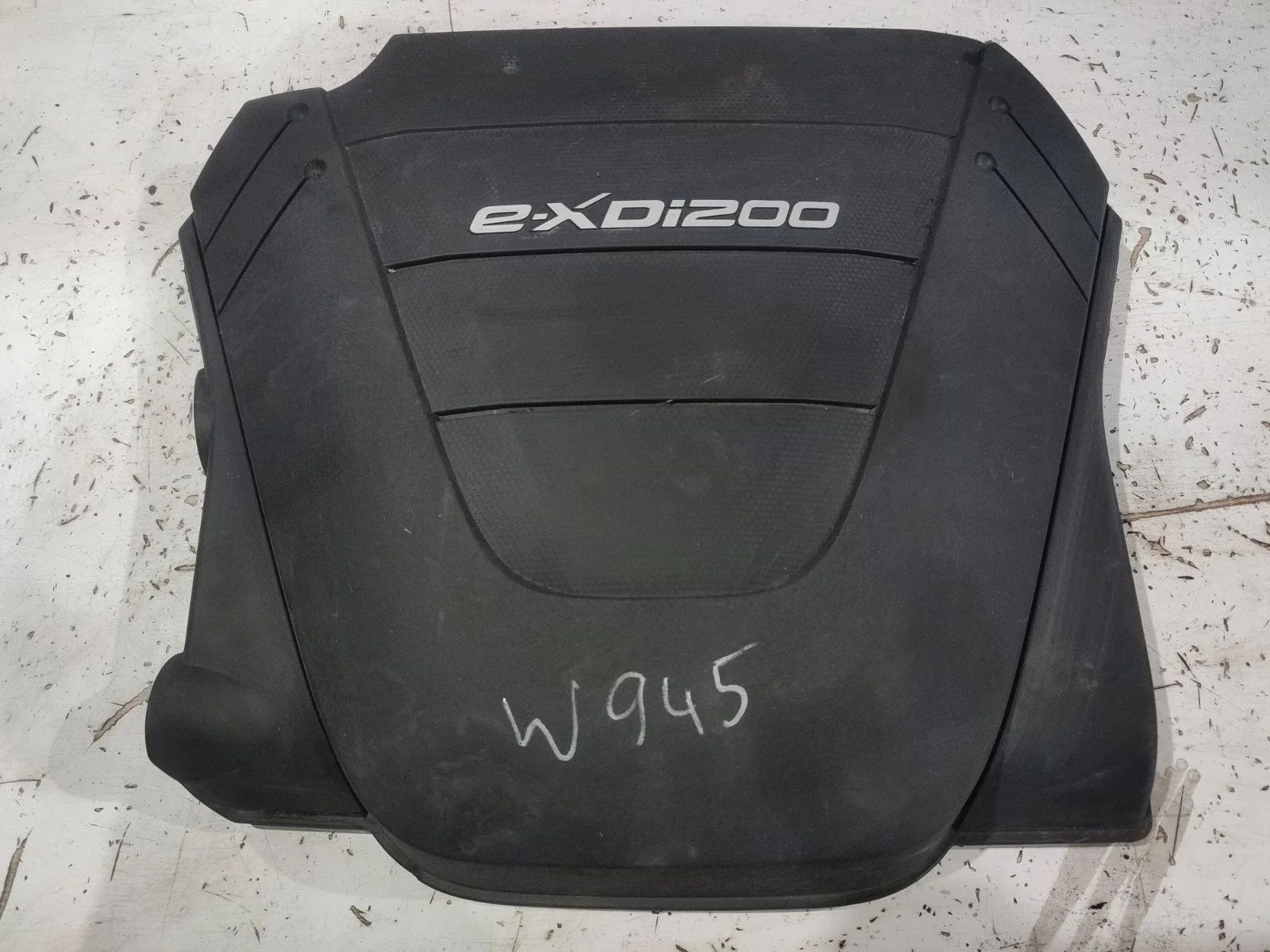 Крышка двигателя декоративная SsangYong Actyon 2012 C200