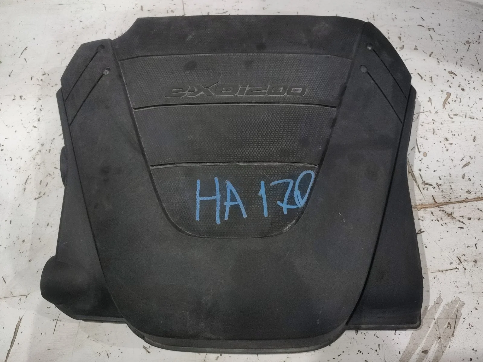 Крышка двигателя декоративная SsangYong Actyon 2014 C200