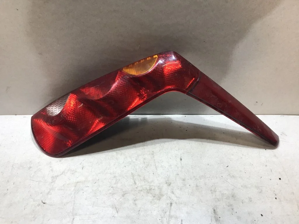 Фонарь задний правый Nissan Note E11 Ноте Е11