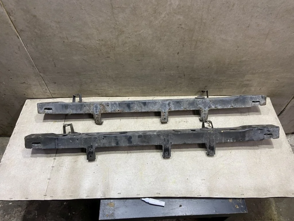 Нижняя опора радиаторов Nissan Juke F15 Жук Ф15