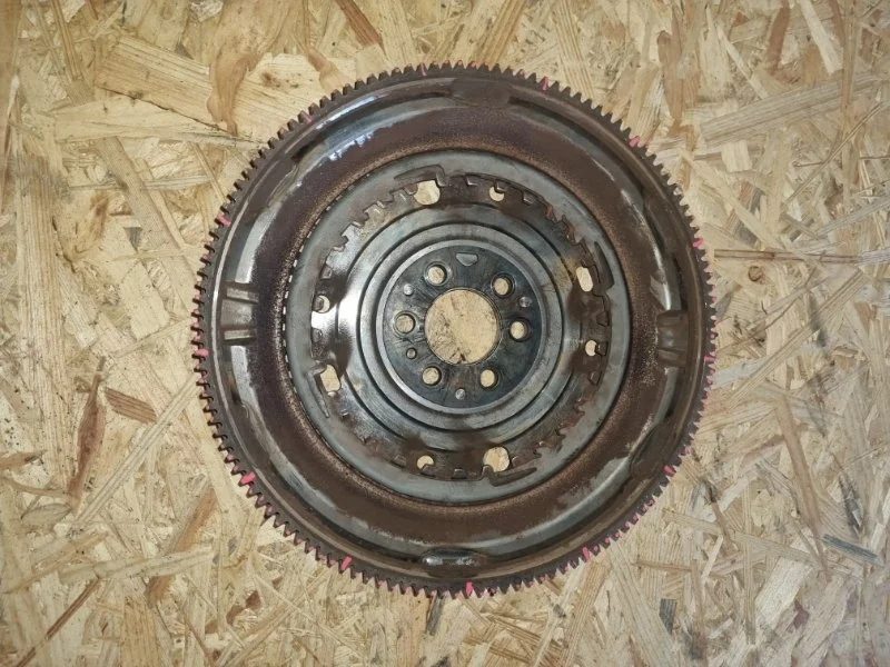 Маховик Volkswagen Golf 2010 AJ5