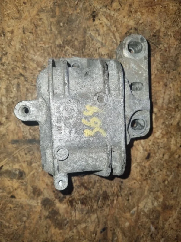 Опора двс Audi A3 2006 8P1