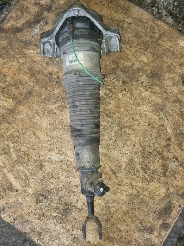 Пневмостойка Audi A6 2011 4F5