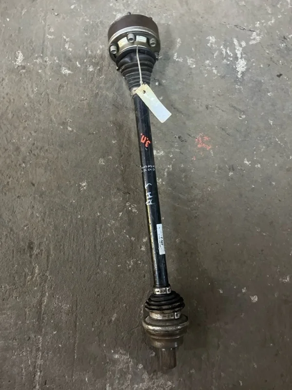 Полуось задняя (приводной вал, ШРУС) Volkswagen Tiguan (2006-2017) 2012, правый