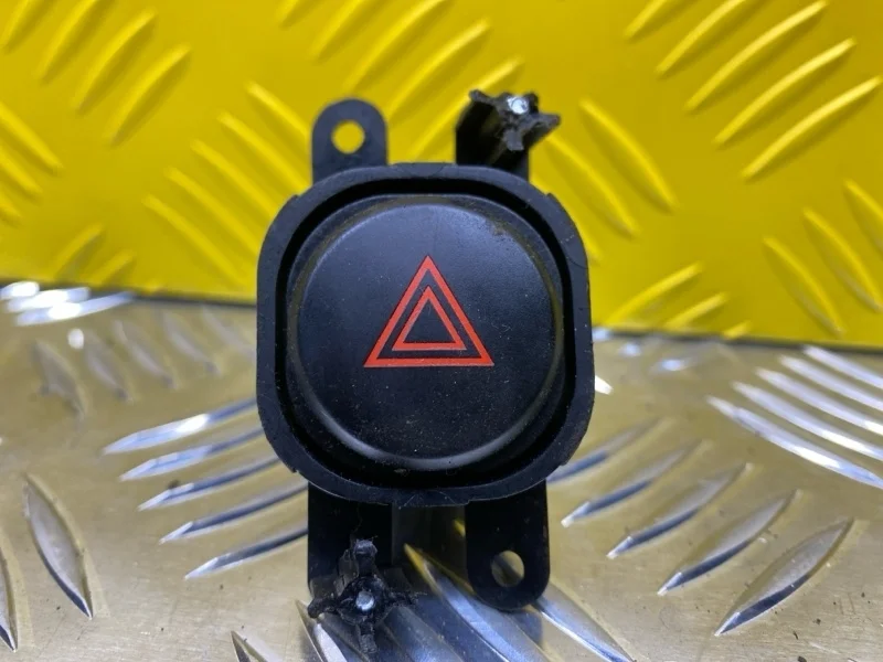 Кнопка аварийной сигнализации Nissan Pathfinder (R51M) 2004-2013 2007 25290EA000 2.5 D YD25DDTI