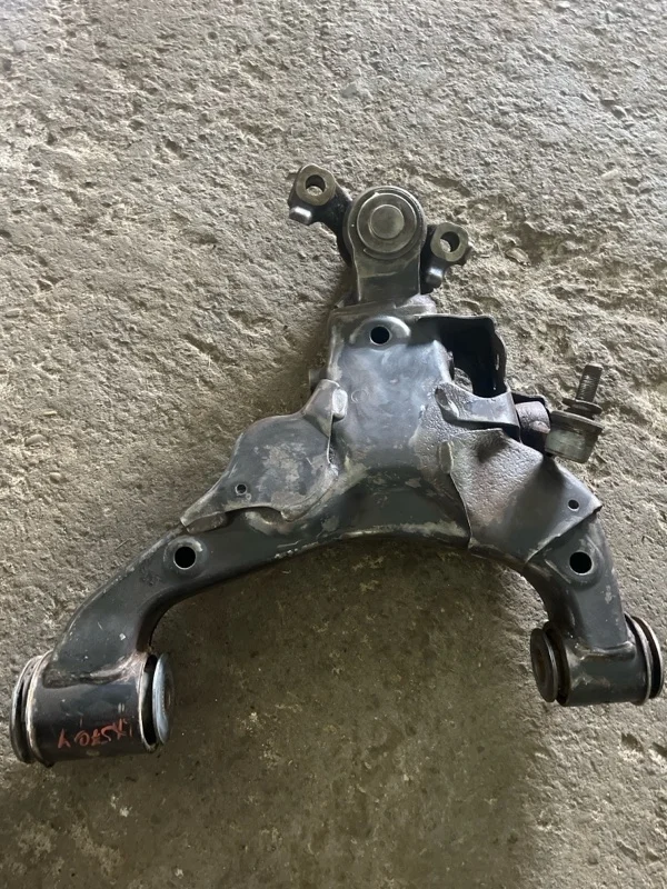 Рычаг передний нижний левый Lexus Lx 570 (2007-2022) 2010 4806960030 5.7 I 3URFE