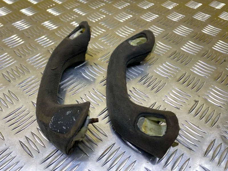 Ручка внутренняя потолочная Lexus Lx 570 (2007-2022) 2010 7461030240B0 5.7 I 3URFE