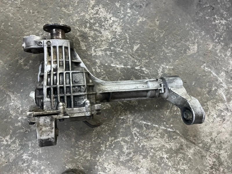 Редуктор переднего моста Nissan Navara (D40) 2004-2015 2007 38510EA000 2.5 D YD25DDTI