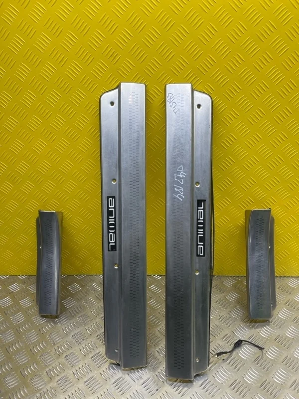 Накладка на порог внутренняя (комплект) Mitsubishi L200 (2006-2015) 2006 MN123957HA 2.5 D 4D56