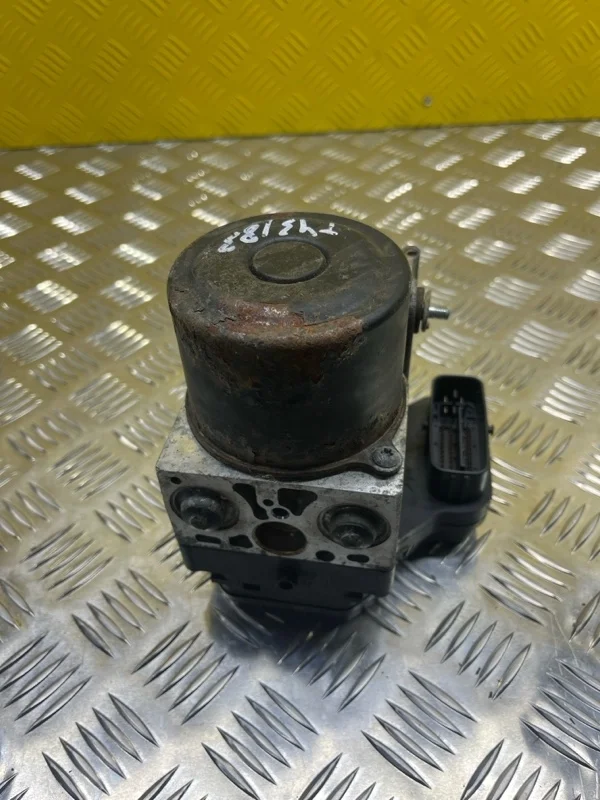 Блок ABS Mitsubishi L200 (2006-2015) 2006 MN102452 2.5 D 4D56