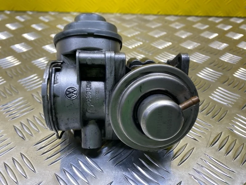 Заслонка дроссельная электрическая Dodge Caliber I (2006-2012) 2008 038129637 2.0 D ECD