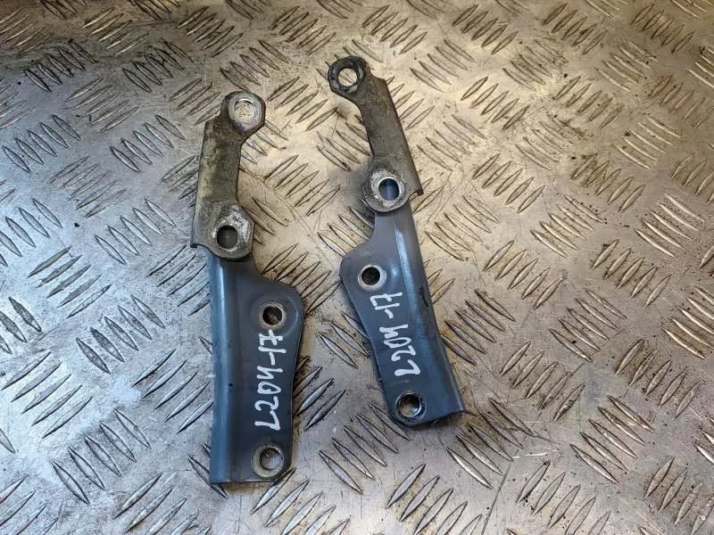 Петля капота Mitsubishi L200 (2006-2015) 2012 MR473530 2.5 D 4D56