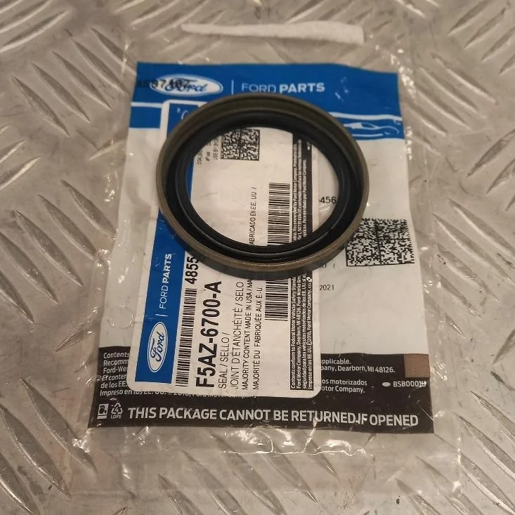 Сальник коленвала пере 124392