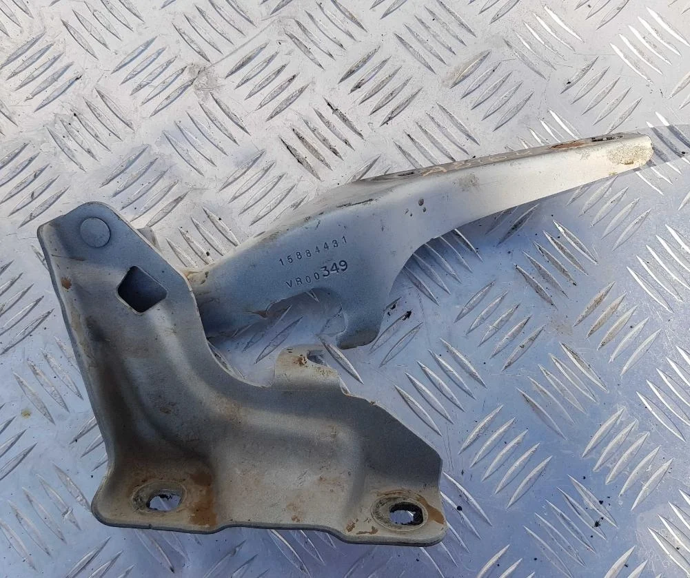 Петля капота правая Cadillac SRX 2009-2016  107394
