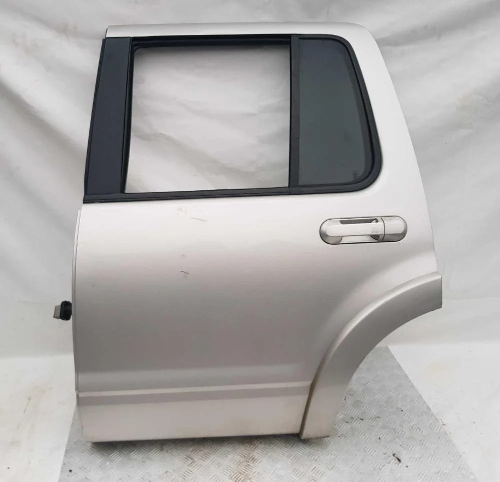 Дверь задняя левая Ford Explorer 4 2006-201 111476