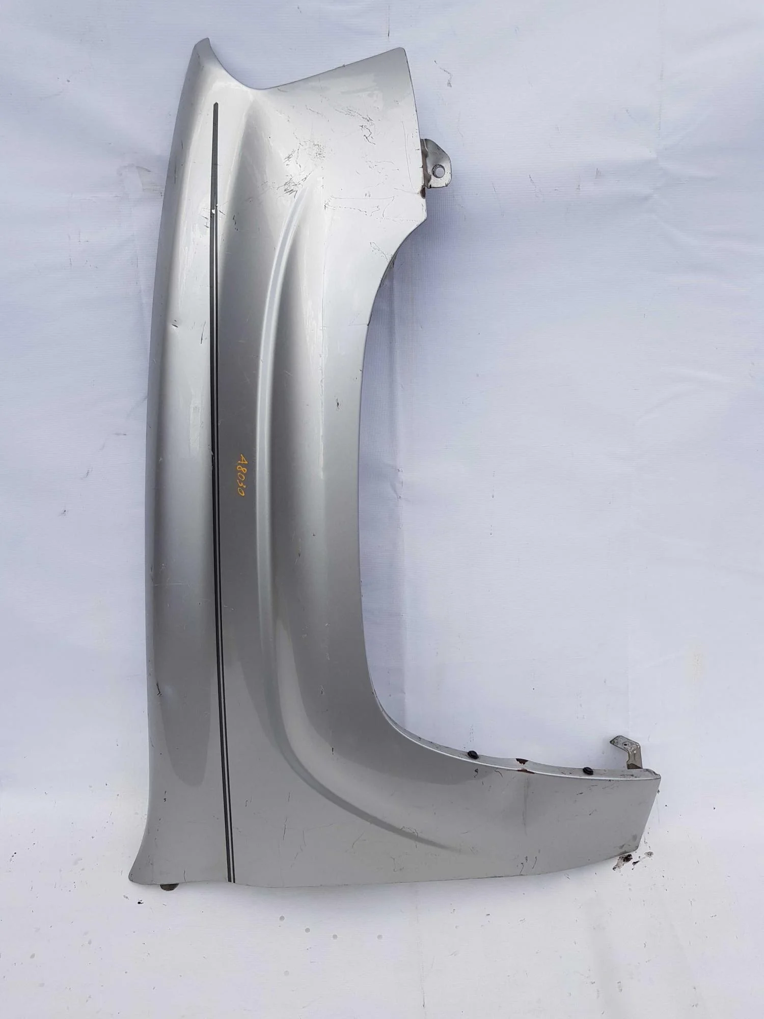 Крыло переднее правое Chevrolet TrailBlazer 100497