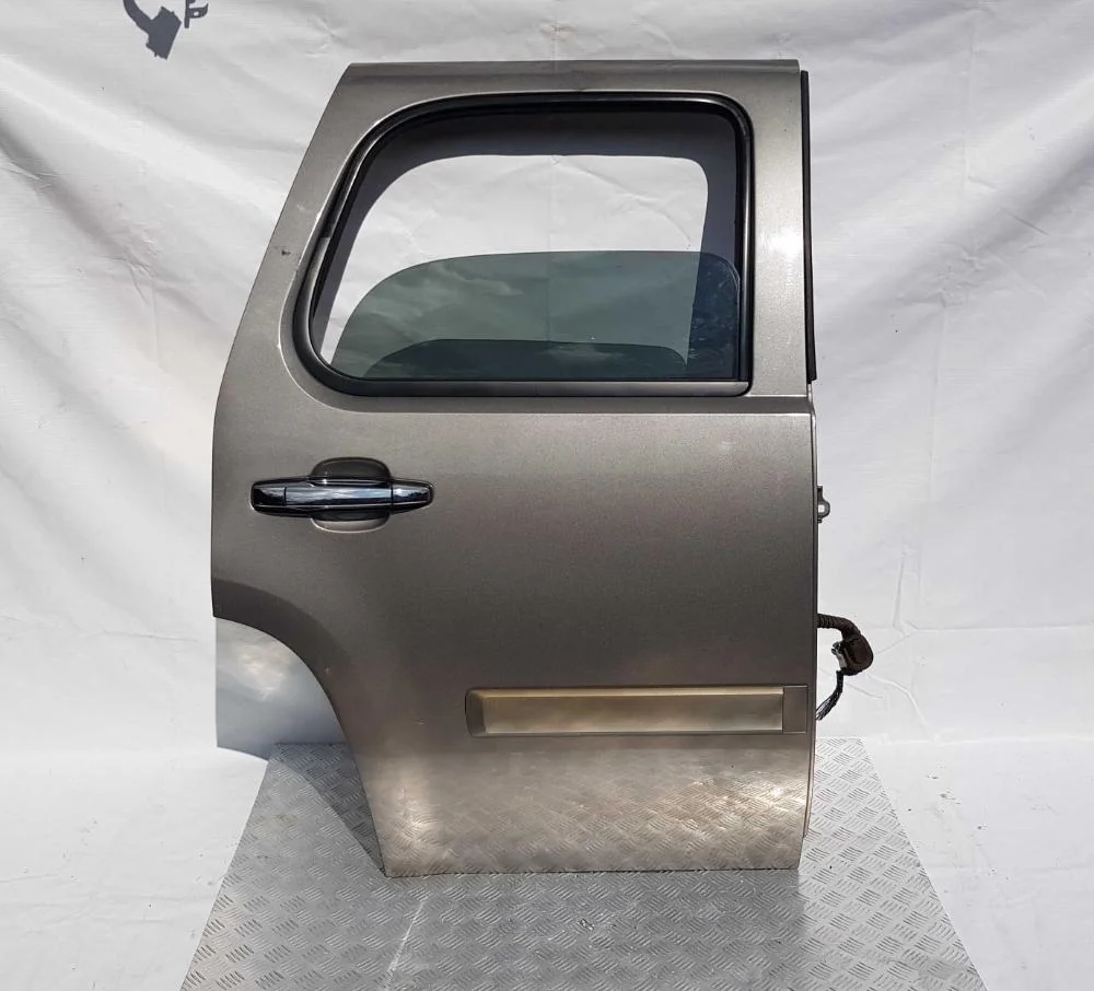 Дверь задняя правая Chevrolet Tahoe 2006-20 107248
