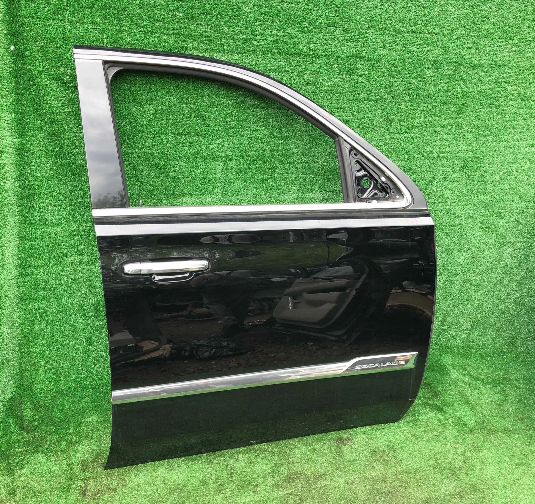 Дверь пассажирская Cadilla 127009