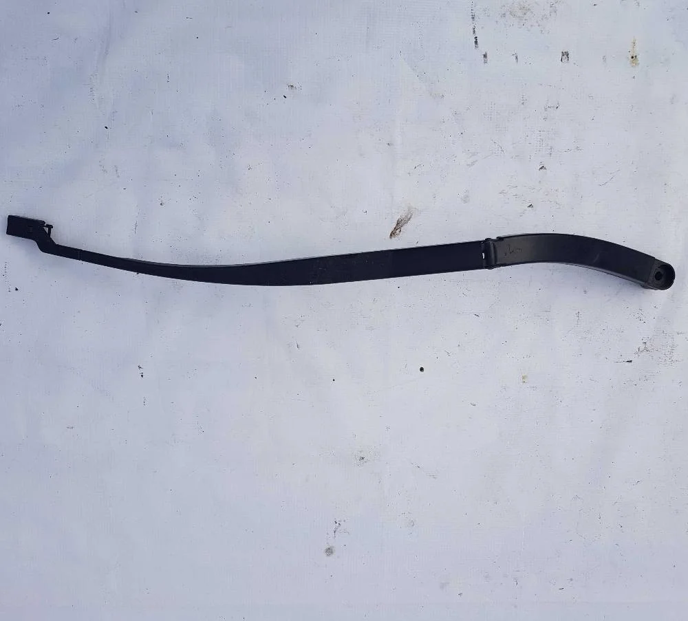 Поводок стеклоочистителя передний правый Ca 117389