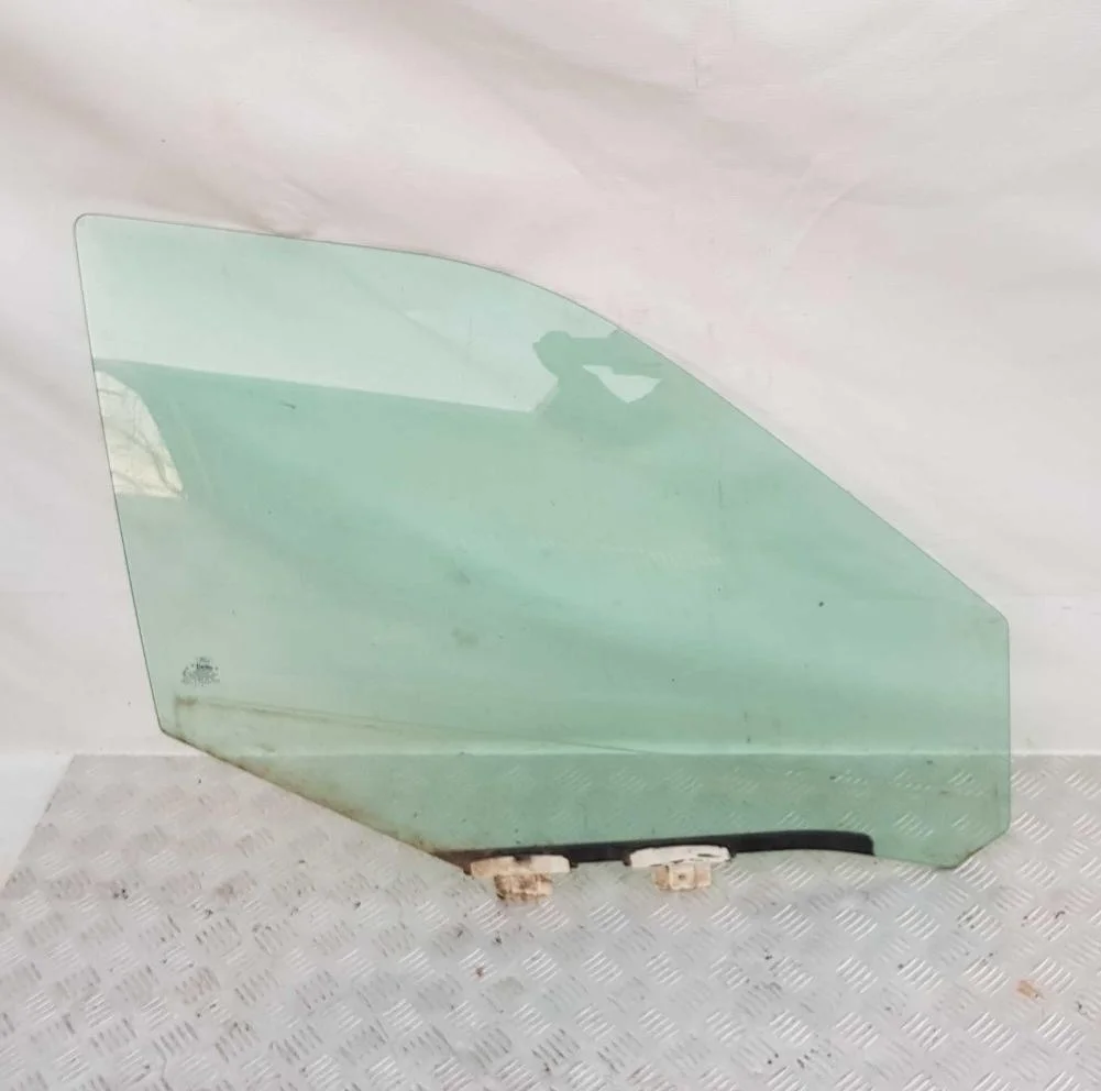 Стекло двери передней правой Ford Explorer  111707