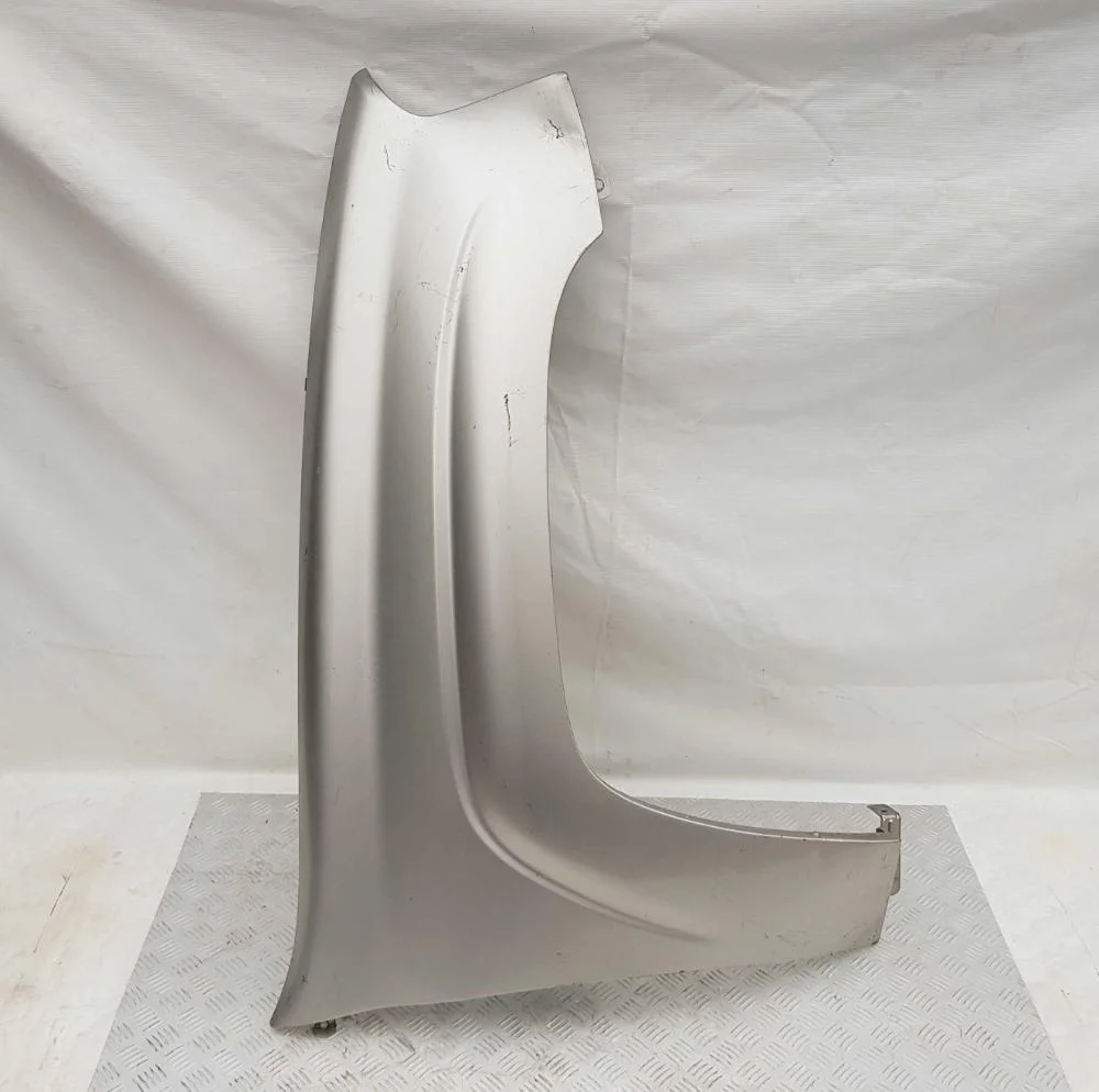 Крыло переднее правое Chevrolet TrailBlazer 111395