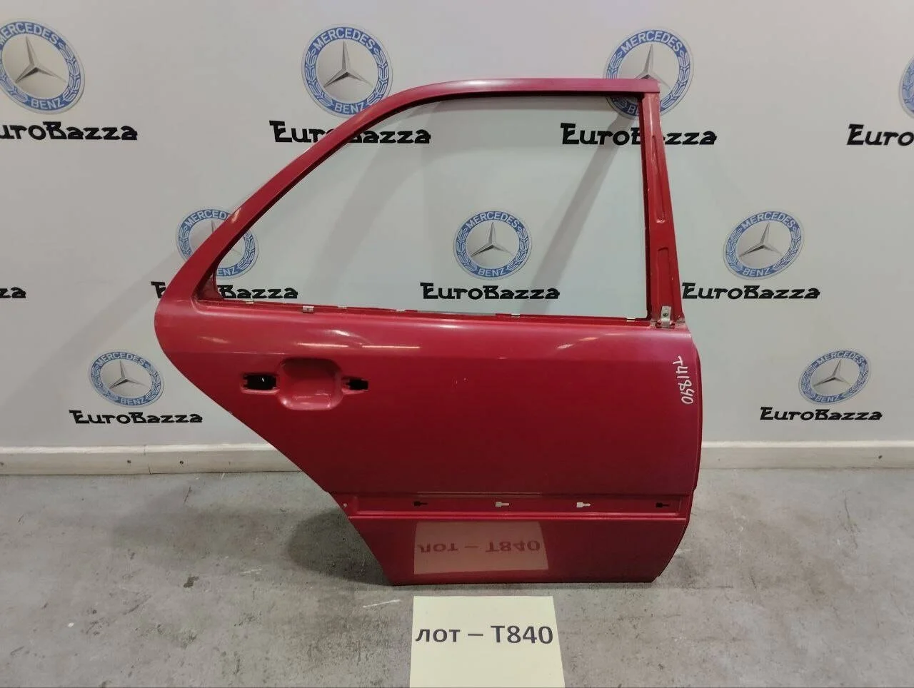 Задняя правая дверь Mercedes W202