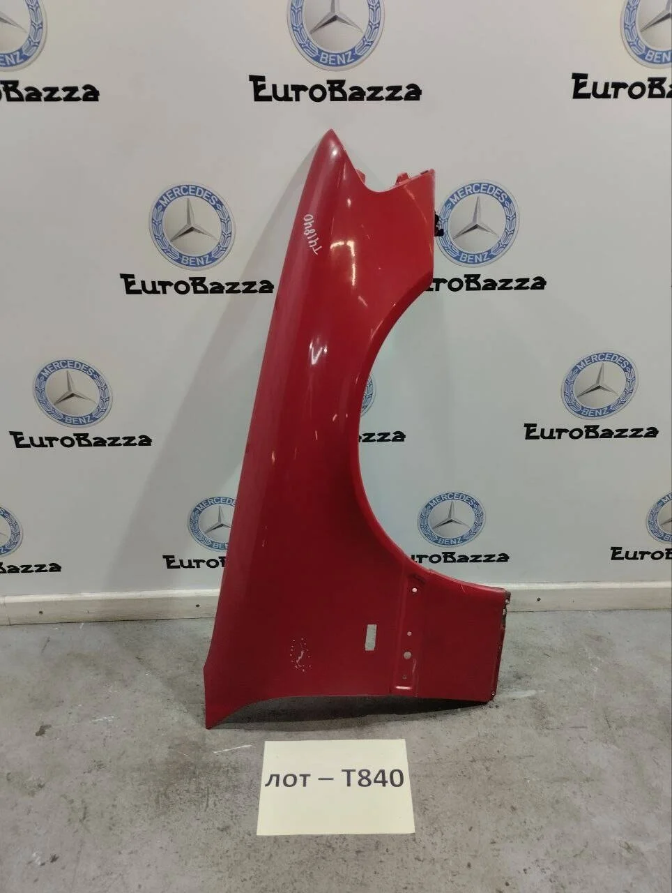 Крыло переднее правое Mercedes W202