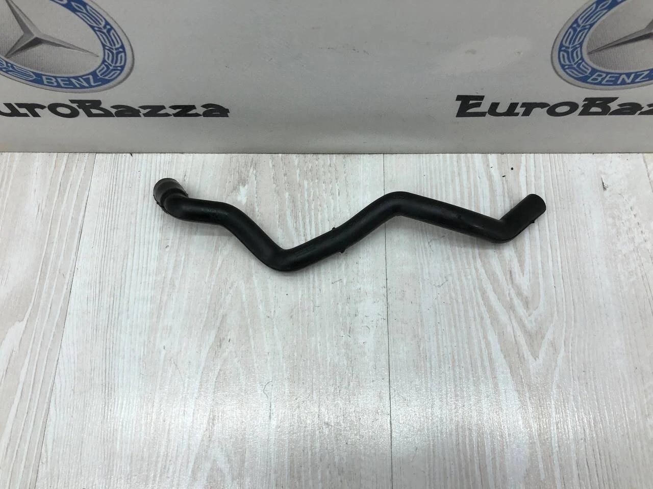 Шланг вентиляции картерных газов Mercedes M271