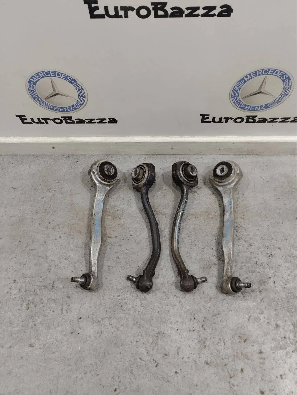 Рычаг передний Mercedes W203