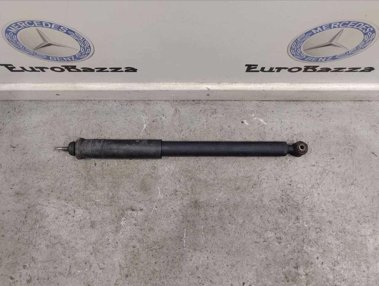 Задний амортизатор Mercedes W219