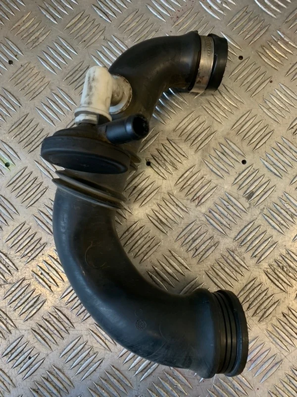 Патрубок воздушного фильтра Renault Kangoo 2006