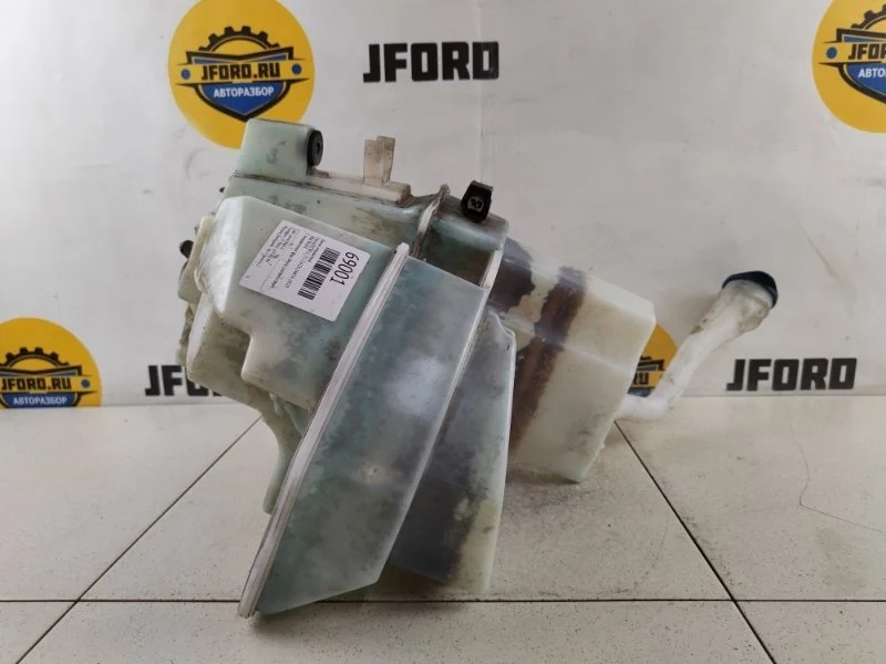 Бачок омывателя Volvo XC90 2010 C_71