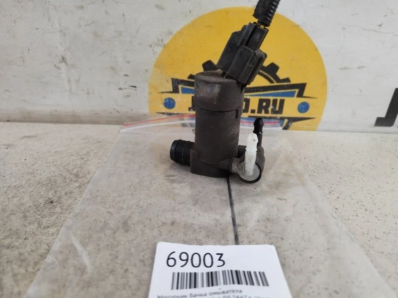 Моторчик бачка омывателя Volvo XC90 2010 C_71